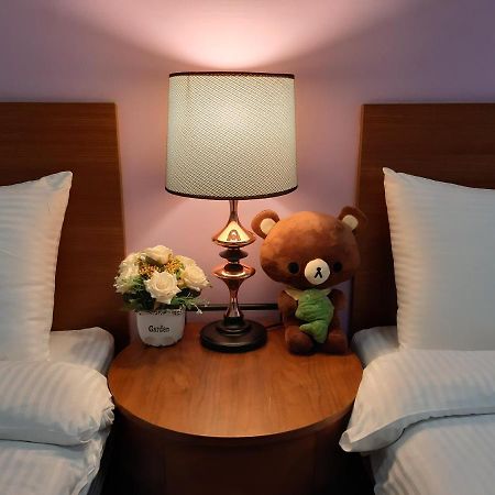 Gratitude Apartment ไถหนาน ภายนอก รูปภาพ